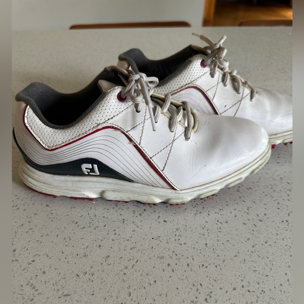 Kid’s size 3 Footjoy Golf Shoes